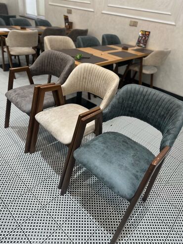 Restoran mebeli: Yenidən seçilməyən restoran üçün Stol, Stul divan satılır. demək olar