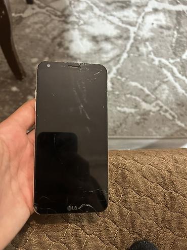 philips xenium 9@9s: LG Q6, rəng - Qızılı — 1