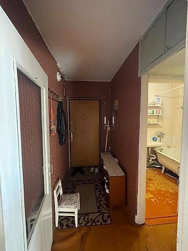 обжита: 3 комнаты, 58 м², 4 мкр 104 серия, 4 этаж, Старый ремонт — 1