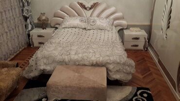 Köhnə tikili: Bakı, 4 otaqlı, Köhnə tikili, m. İçərişəhər, 200 kv. m — 18