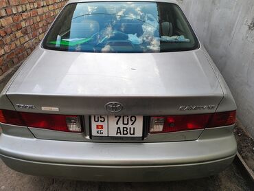 civic 2001: Toyota Camry: 2001 г., 2.2 л, Механика, Газ, Седан