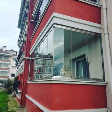 Balkonlar: Balkon baglanmagi əsas üstünlüklərindən biri havadan qorunmaqdır — 11
