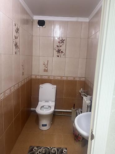 Продажа коттеджей и домов: Продается дом, 5 соток в Пишпеке Внутри участка 3 здания жилых и 2 at lalafo.kg — 3 Продажа коттеджей и домов: Продается дом, 5 соток в Пишпеке Внутри участка 3 здания жилых и 2 — 3