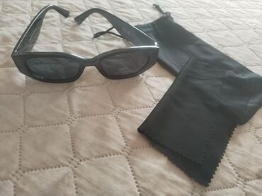 Sunglasses, color - Black