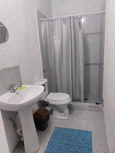 Продажа отелей и хостелов: Срочно продается Котедж на Иссык куле.в селе Чок тал. прям на трассе — 15