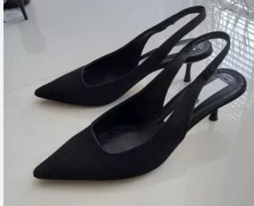 crne cizme na stiklu: Sandale, Zara, 38