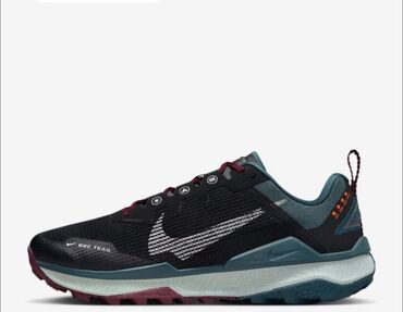 Кроссовки и спортивная обувь: Продаю Nike красовка оригинал размер 41