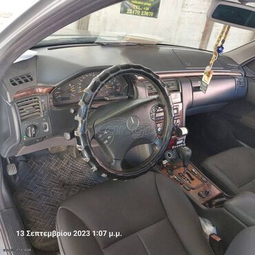 Transport: Mercedes-Benz E 220: 2.2 l | 2001 year Limousine