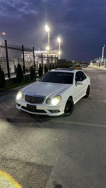 дом на калеса: Mercedes-Benz E-Class: 2003 г., 5 л, Автомат, Бензин, Седан