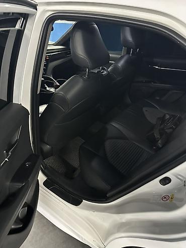 вольво 2018 года: Toyota Camry: 2018 г., 2.5 л, Автомат, Бензин, Седан — 9