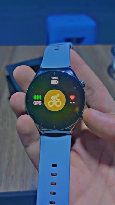 smart watch xs18: 1 aydı alınıb istifade olunmayıb hemçinin - il qarantiya mövcuddur |