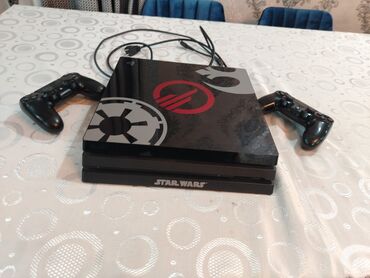 sony 3: Ps4 pro star wars edition, ideal vəziyyətdədir 2pultla içində 2 ofline