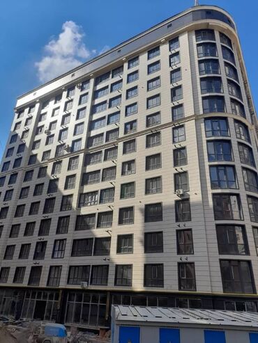 продаю 2х команатную квартиру в 7 мкр: 2 бөлмө, 55 кв. м, Элитка, 2 кабат, Евроремонт