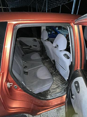 малолитражки на автомате: Honda Jazz: 2008 г., 1.4 л, Автомат, Бензин, Хэтчбэк — 4