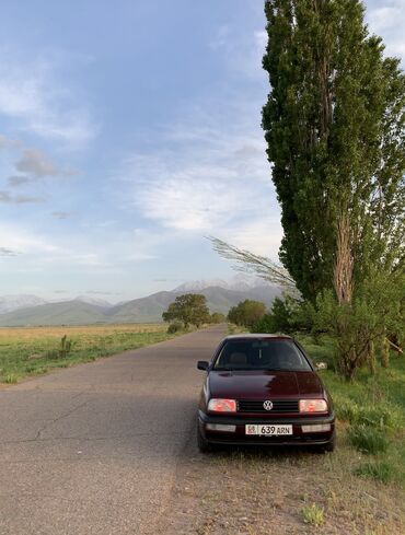Volkswagen: Volkswagen Vento: 1992 г., 1.8 л, Механика, Бензин, Седан