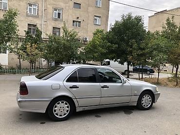 mercedes benz 208 d: Mercedes-Benz C-Class: 2 l | 1998 il Sedan — 5