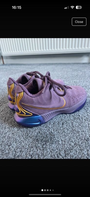 розовые кроссовки: Кроссовки Nike (баскетбольный/лайфстайл силуэт) в фиолетовой гамме. -