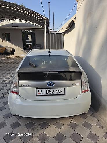 mazda premacy 1 8: Toyota Prius: 2014 г., 1.8 л, Вариатор, Гибрид, Лифтбек — 4
