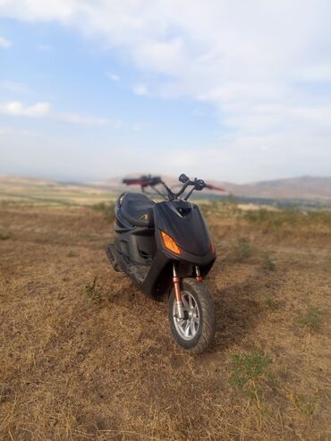 скутер бу бишкек: Скутер Yamaha, 150 куб. см, Бензин, Колдонулган
