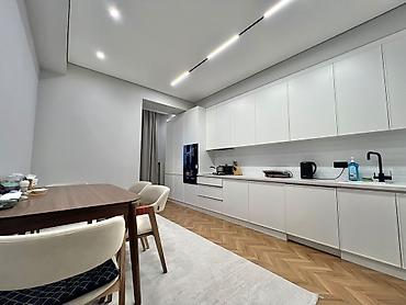 ноокат гостиницы: 3 комнаты, 118 м², Элитка, 5 этаж, Дизайнерский ремонт — 10