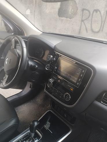 Mitsubishi: Mitsubishi Outlander: 2018 г., 2.4 л, Вариатор, Бензин, Кроссовер — 8