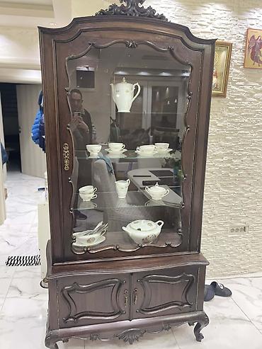 forma ideale vitrine sa staklom: Vitrina od punog drveta sa staklenim izloženim delom – — 3