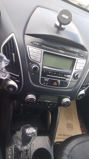 Hyundai: Hyundai ix35: 2.4 l | 2012 il Krossover — 17