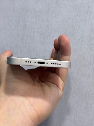 айфон зарядник оригинал: IPhone 13, белый цвет, в комплекте коробка. АКБ 79 в комплекте сама — 6