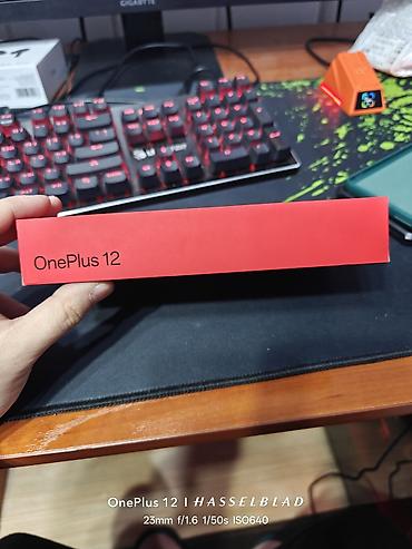 OnePlus: OnePlus 12, Б/у, 512 ГБ, цвет - Зеленый, 2 SIM — 10