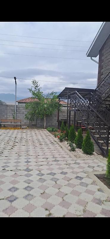 Үйлөр: Продаю коттедж в ЦО Париж 2 Село Чок Тал Просторный и современный — 2