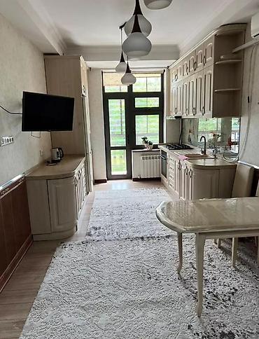rent: 4 комнаты, сквер Тоголок Молдо Агентство недвижимости, Без животных, от 6 месяцев, С мебелью полностью — 5