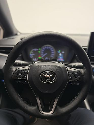 changan a600ev: Toyota Corolla: 2022 г., 1.8 л, Бензин, Седан — 7