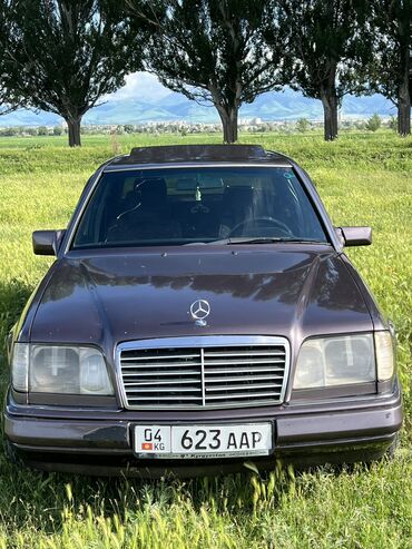 мерседес е140: Mercedes-Benz 220: 1993 г., 2.2 л, Автомат, Бензин, Седан