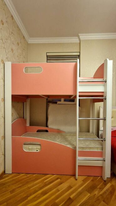işlənmiş matras: Qız üçün, İşlənmiş, Çarpayı, Matras ilə