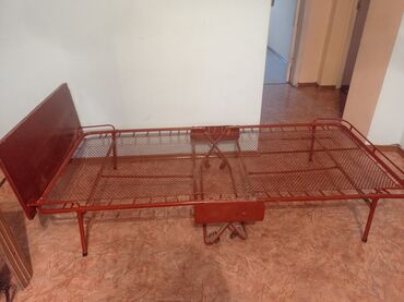 мебель из метала: Односпальная Кровать, Б/у