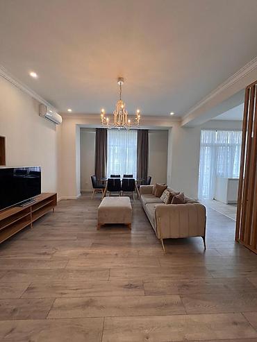 qusar ev: ✨ KOMPLEKS – RENESSANS PALACE Renessans Palace şəhərin ən nüfuzlu — 10