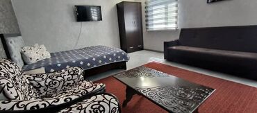 Посуточная аренда квартир: 1 комната, Круглосуточное заселение, Постельное белье, Душевая кабина — 15