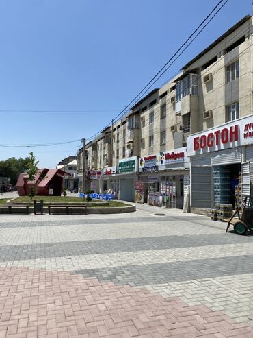 Магазины: Продаю Магазин В жилом доме, 85 м², Без ремонта, С санузлом, 1 этаж