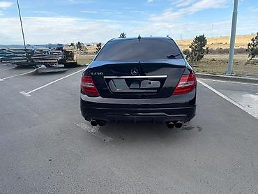 suse balon: Mercedes-Benz C250 sedan - Korpus: Qara rəng, 4 qapı, sedan gövdə - — 4