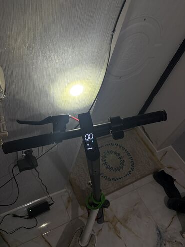 Elektrikli samokatlar: Toba ST-440 süret40,350waat seliqeli işlenib 1200km yol gedib tek — 9