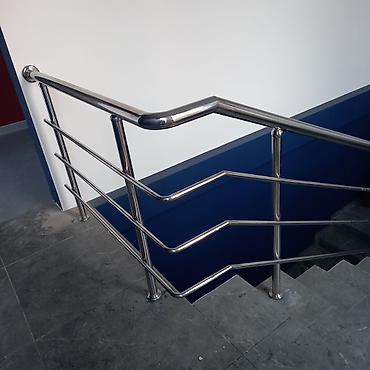 Готовые перила: Готовые перила, Материал: Нержавеющая сталь, Для лестницы — 16