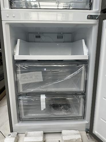 Холодильники: Холодильник Midea, Новый, Двухкамерный — 10