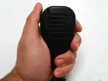 tabure sa odlaganjem: Ru?ni mikrofon sa �tipaljkom za Baofeng radio stanice Ru?ni mikrofon