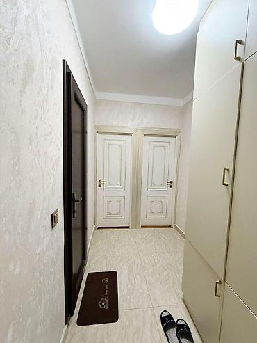 gence sadilli: Bakı, 3 otaqlı, Köhnə tikili, m. Gənclik, 70 kv. m — 9