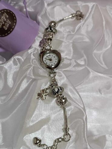 Setovi nakita: 2300 na lalafo.rs — 5 Setovi nakita: 2300 — 5