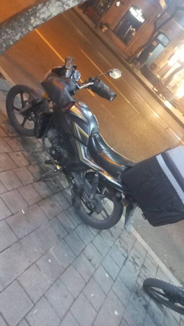 yamaha fzs: Yamaha - NNb, 110 sm3, 2022 il, 17000 km