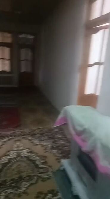 Həyət evləri və villaların satışı: Avtozavod Qəsəbəsi, Komandirin Küçəsi, Leyla Marketin yanı ( — 11