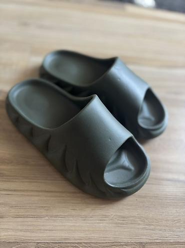 in made sl: Uniseks EVA papuče – maslinasto zelene, broj 39 - Materijal: lagana i — 1