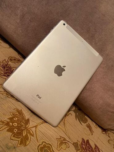 Apple iPad: Apple iPad Air 1 Nesil iPad planşet - Rəng: gümüşü arxa, ağ ön panel