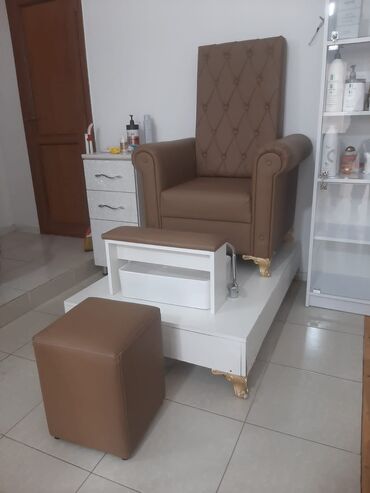 Çəngəllər: ✅pedikür dest-i satılır 300 azn
Xitdalan *afa 9074